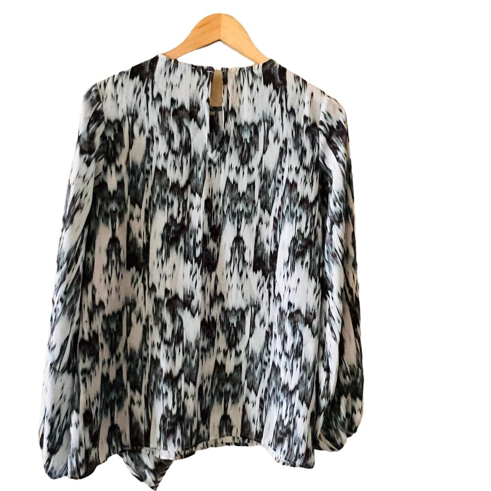 Halston Abstract Print Waterfall Long Sleeve Top Size XS - Picture 3 of 7
